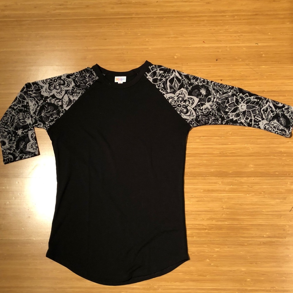 Lularoe randy xs top!